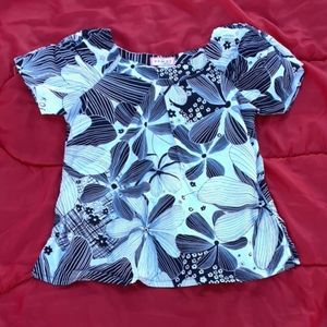 3/$10 sale: Medium Womens Black, White, and Cream Top